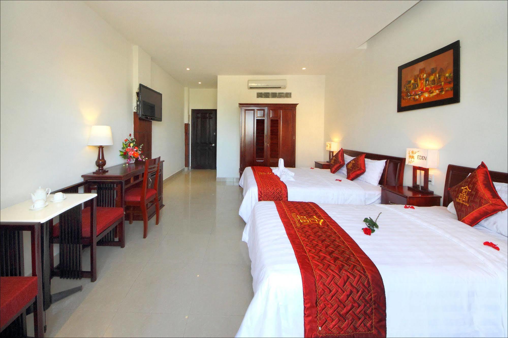 Eden Homestay Хойан Экстерьер фото
