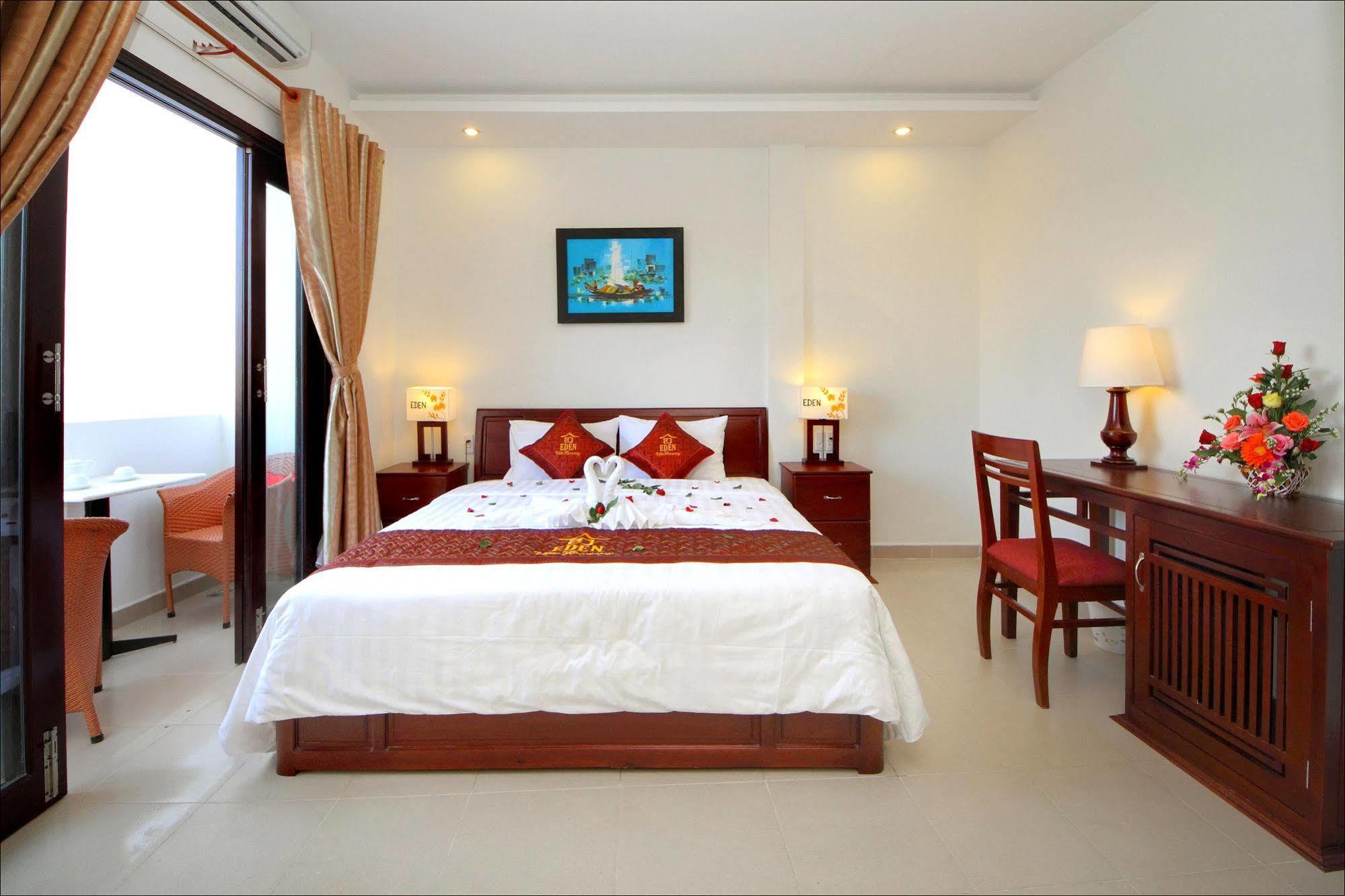 Eden Homestay Хойан Экстерьер фото